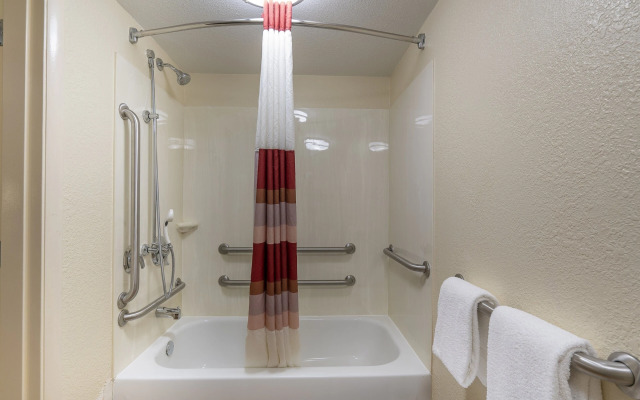 Red Roof Inn Houston - Westchase