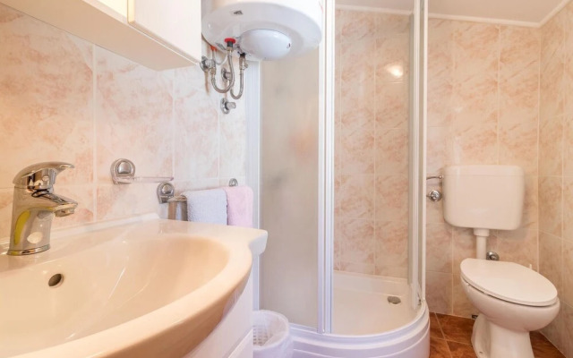 Amazing Home in Pula With Sauna, Wifi and 4 Bedrooms