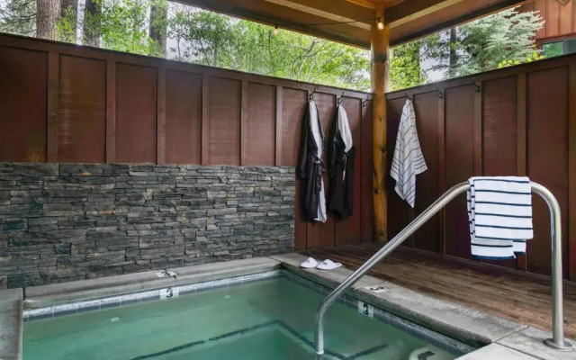 Black Bear Lodge