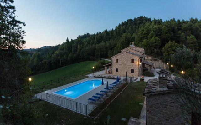 Villa in Le Marche with stunning views-Villa Monteverde
