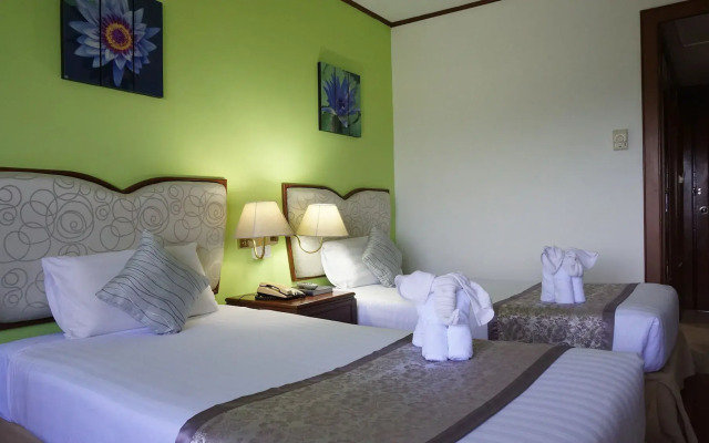 Wattana Park Hotel