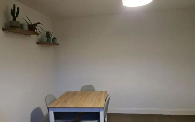 Private room in a shared apartment II