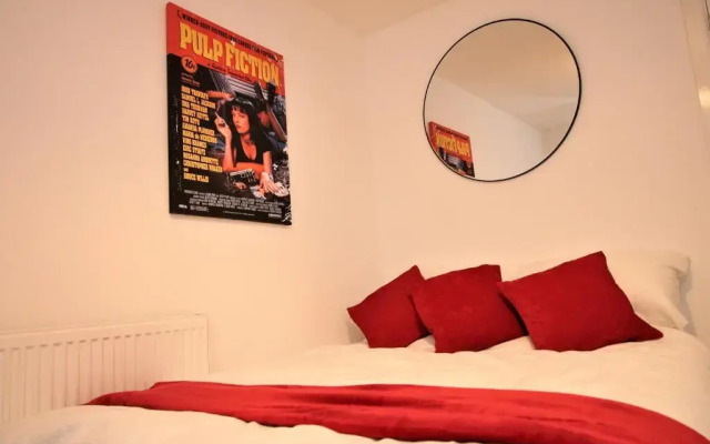Two Bed Apartment - Free Private Parking - by PROPERTY PROMISE