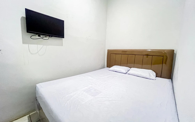 Guest House 21 RedPartner – Guest Rooms – Jakarta