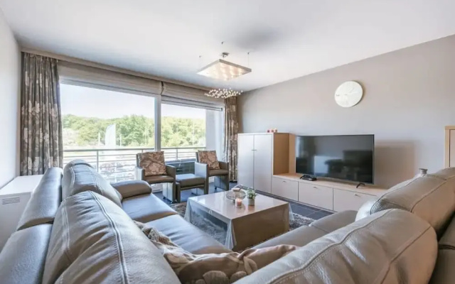 Bright Apartment With Parking Near the Beach