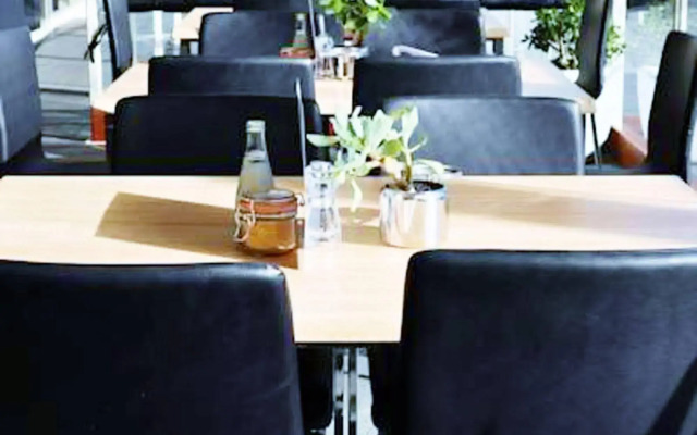 Miami Hotel Melbourne