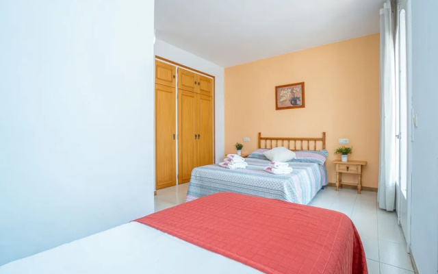 Apartment in Empuriabrava With Lake Views