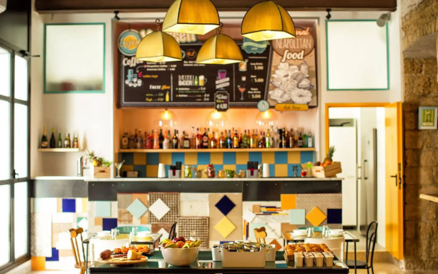NeapolitanTrips Hostel and Bar
