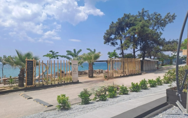 Beach Hotel Kapahi