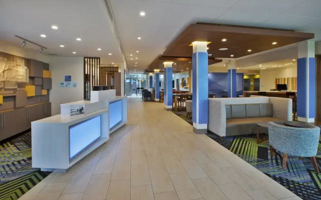 Holiday Inn Express South Hill