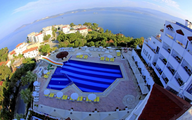 Roseira Beach Resort