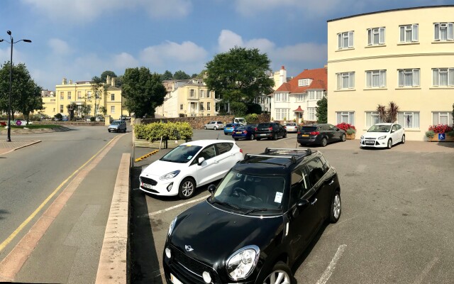 The Norfolk Lodge Hotel