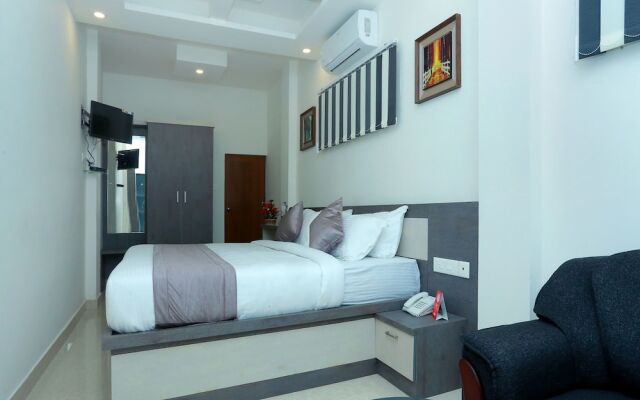 OYO 10278 Hotel Caprice Residency