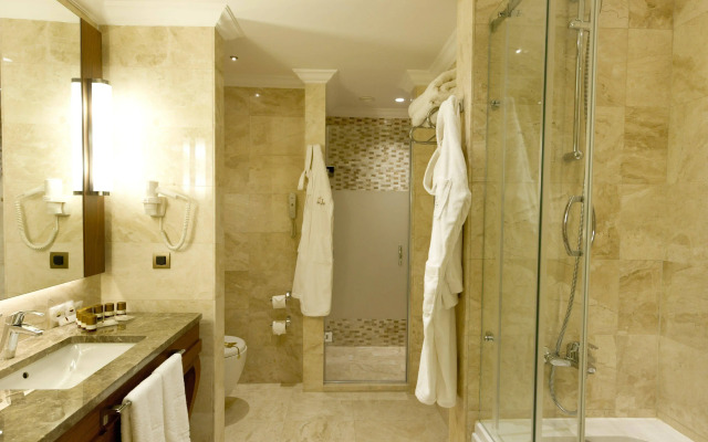 Alila Deluxe Thermal Hotel & Spa