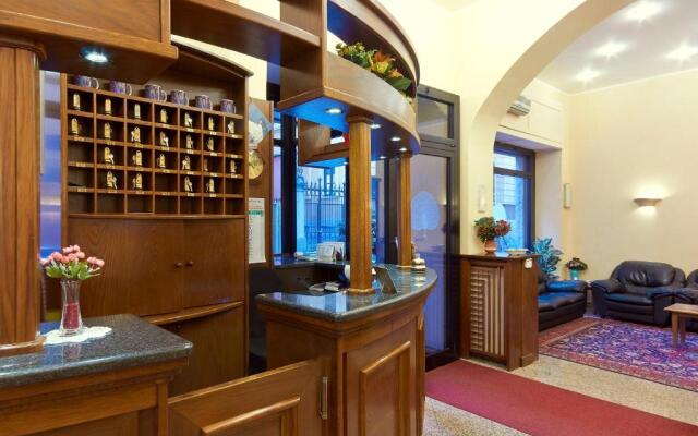 Pavone Hotel 