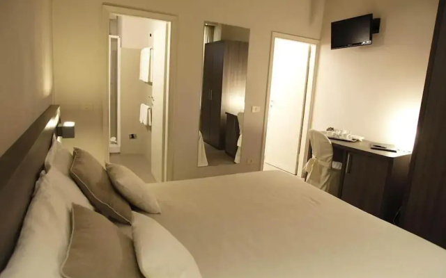 Hotel Crystal