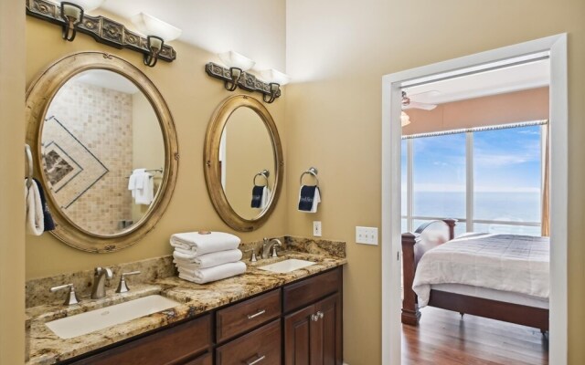 Oceania 902 - Gulf Front 3 BR - sleeps 6 3 Bedroom Condo by RedAwning