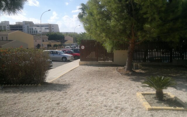 Nina's House Limassol Star