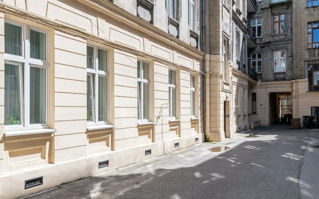 RentPlanet - Apartamenty Rewolucji 1905