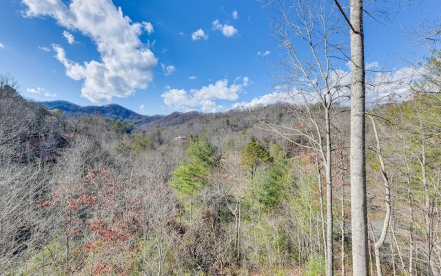 Mountain Refuge w/ Views: Fish, Hike, & Explore!