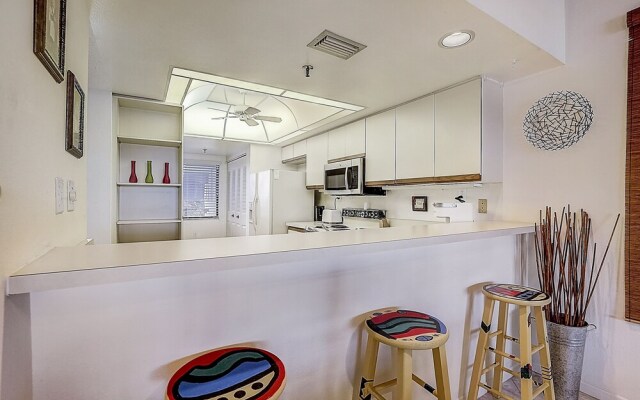 Buttonwood Bliss 2 Bedroom Condo by RedAwning