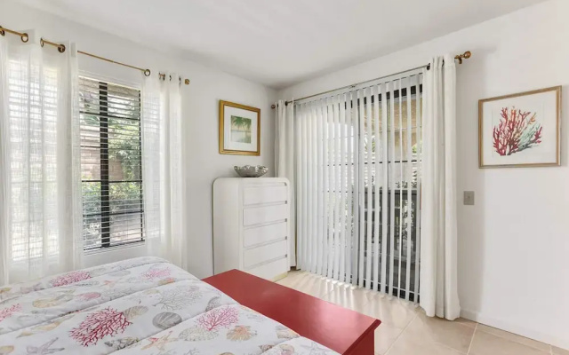 2BR 2BA Stylish Palm Springs Condo