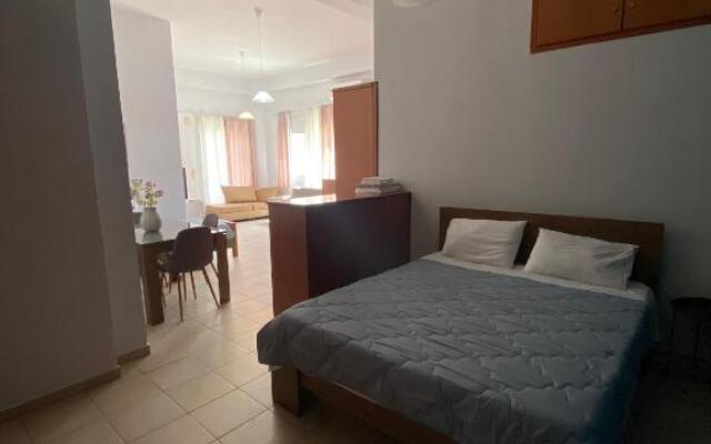 Seaside Studio 1 ( 30 meters from the beach )
