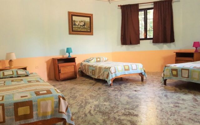 Gipsy Ranch Rooms - Hostel