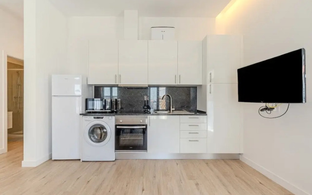 Downtown Studio Apartment F