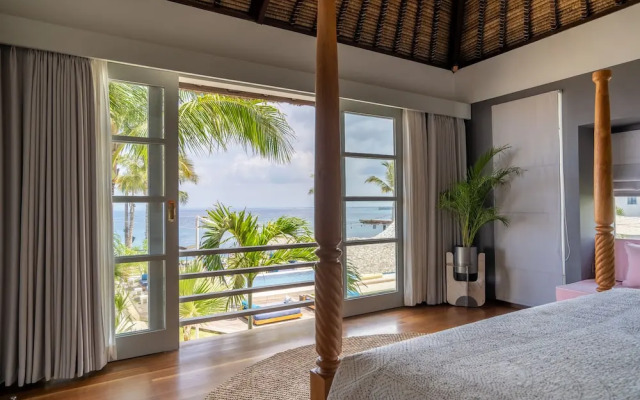 Ulu Cliffhouse