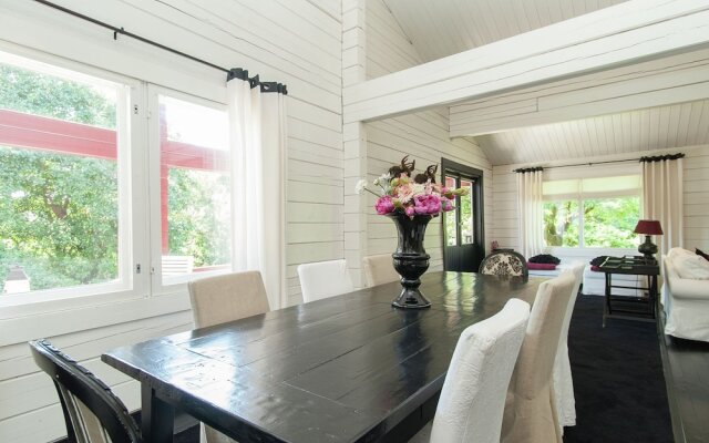 Upscale Mansion in Huisduinen North Holland With Garden