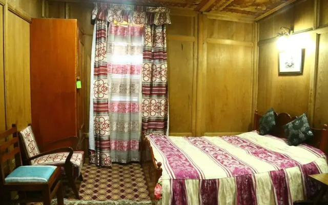 Aziz Palace