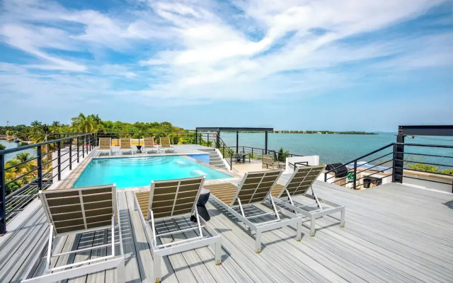 Sunset Gecko Condos - Unit 1A