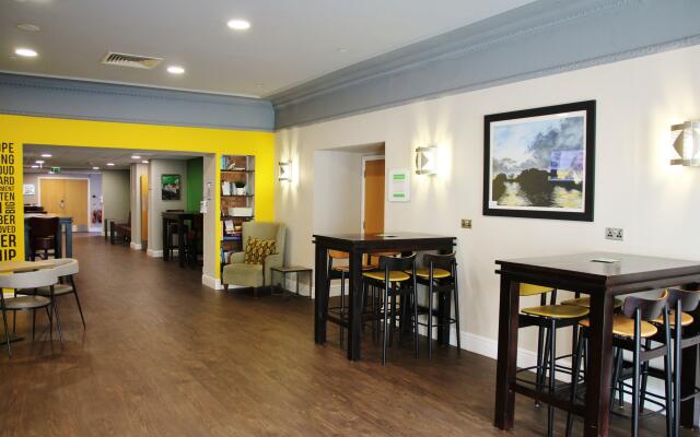 Holiday Inn Kenilworth - Warwick by IHG