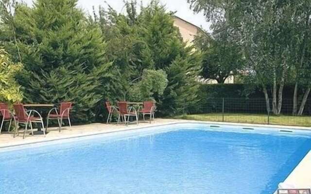 Les Provinciales Hotel & Restaurent