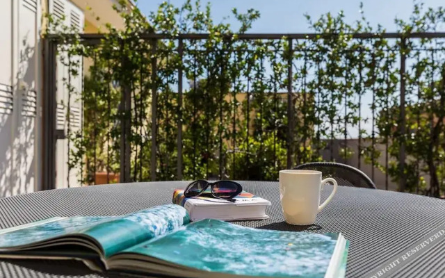Crosti Apartments Hotel