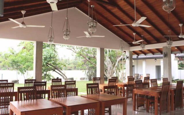 VAAYA Beach Hotel