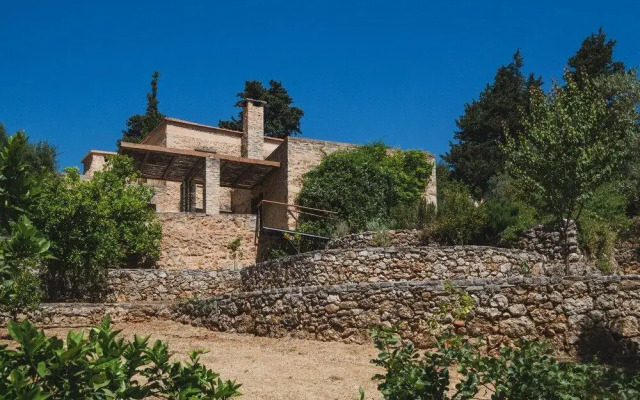 Villa Kalogra - Natural Habitat w. Views