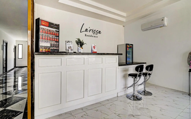 OYO 90164 La'rissa Residence