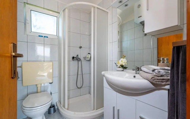 Stunning Home in Molat With Wifi and 2 Bedrooms