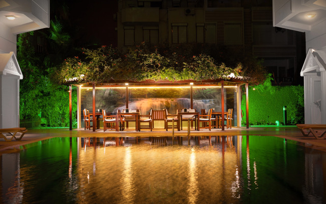 Golden Orange Hotel