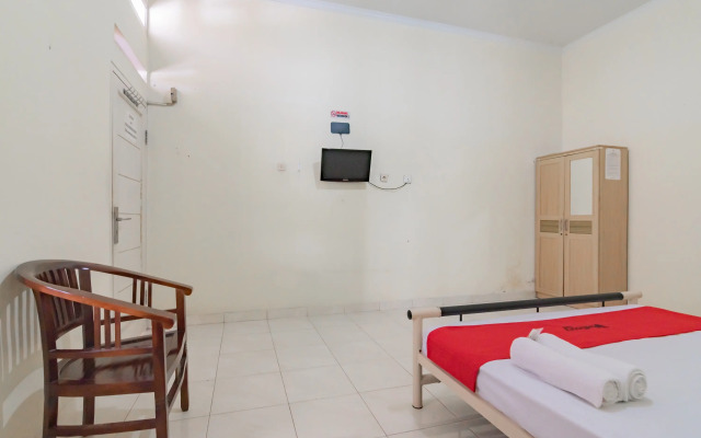 RedDoorz Syariah near Tugu Pandanwangi Cianjur