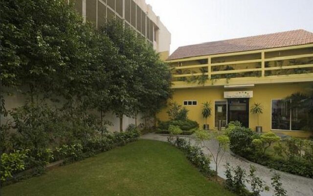 Lemon Tree Hotel, Udyog Vihar, Gurugram