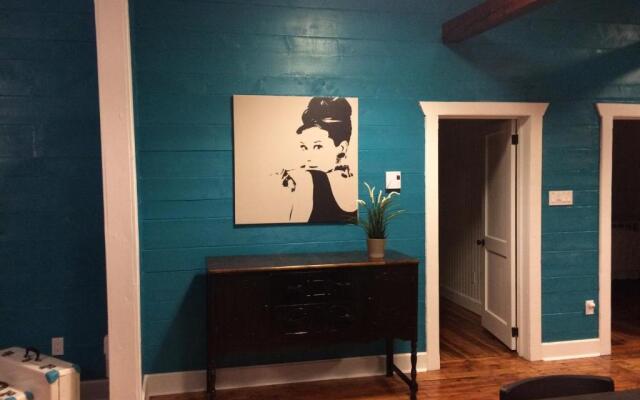 The Old Salt Box Co. - Aunt Donna's