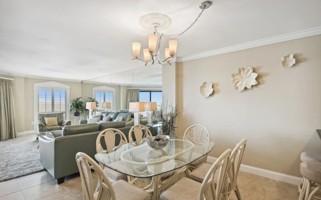 Inlet Reef 102 2 Bedroom Condo by RedAwning