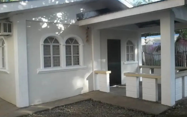 Czarina Transient House