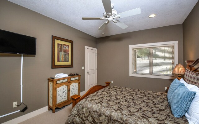 Breathe Easy 5 Bedroom Townhome