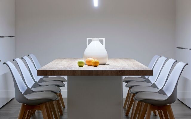 Elaia Luxury Suites