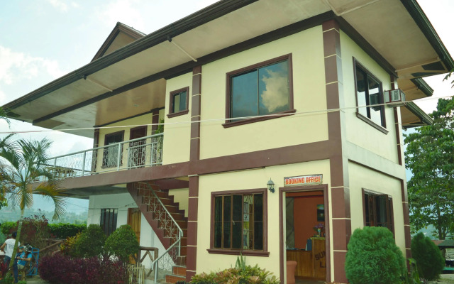 Sunrise Garden Lake Resort