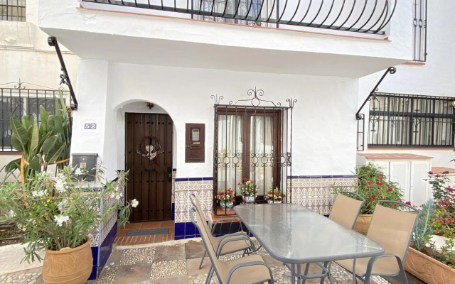 Nueva Nerja 52 Pubelo Andaluz Casasol